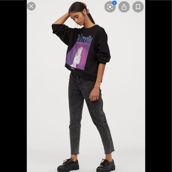 H&M Sweatshirt With Printed Design - Picture 2 of 5